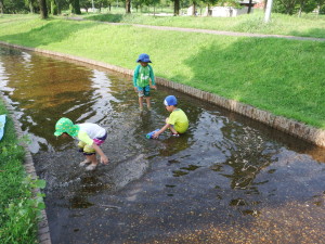 山田池公園の「流れ」（水遊び場）