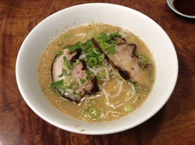 桃山台の九州ラーメン「福将軍」のラーメン