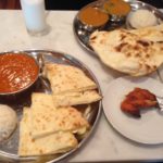 セットのナンは食べ放題